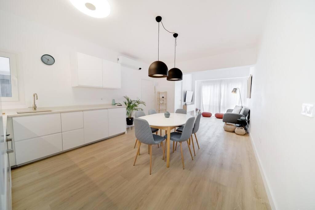 Esplendido Apartamento En El Centro Малага Экстерьер фото